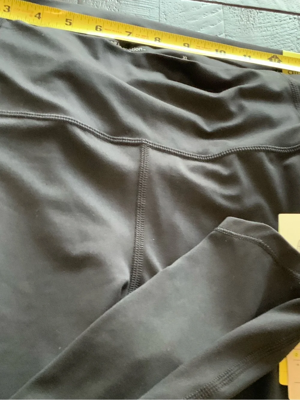 Womens Black Active Leggings size 8 nwt sku 3286